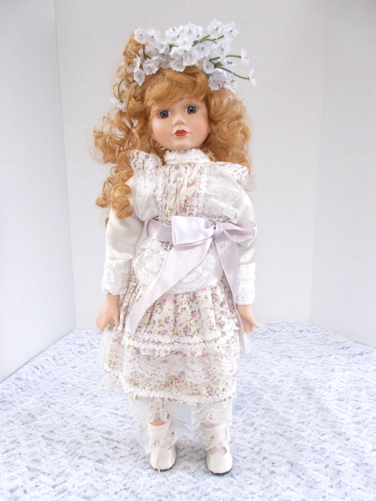 【antique doll】lithograph vintage Vintage Collector's Porcelain 16