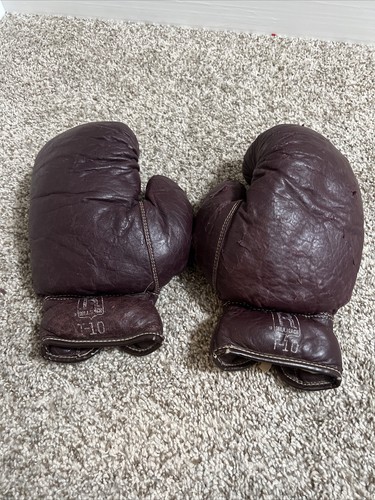 Vintage Pair of Geo A Reach T-10 Leather Boxing Gloves | eBay