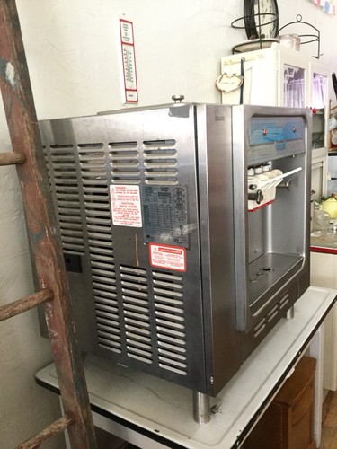 TAYLOR 162-27 Commercial Countertop Soft Serve Ice Cream Machine