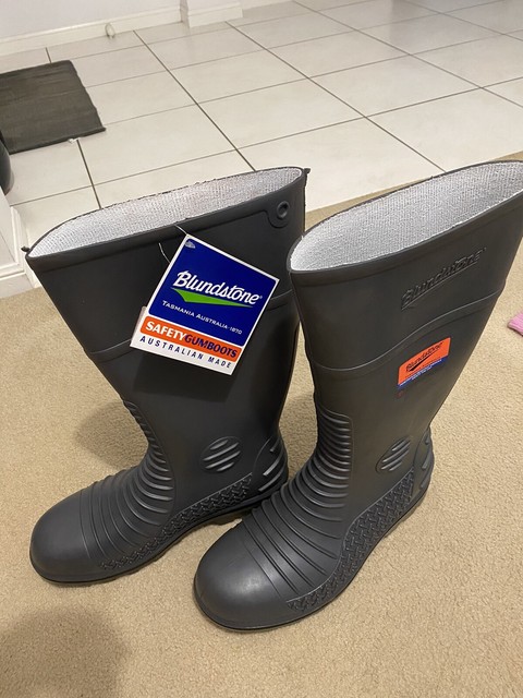 blundstone gumboots near me