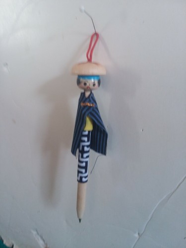 Angry China Man Wood Pen Ornament