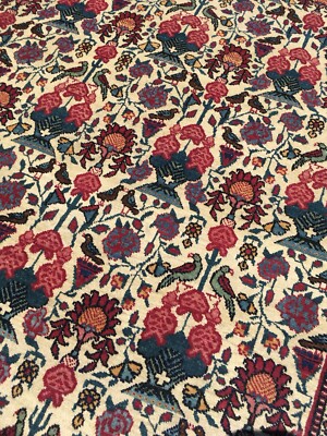 ANTIQUE TEE-HR-AN  THE ROSE BOUQUET DESIGN    Circa : 1900  Size : 5' 1'' x 7'' 3''