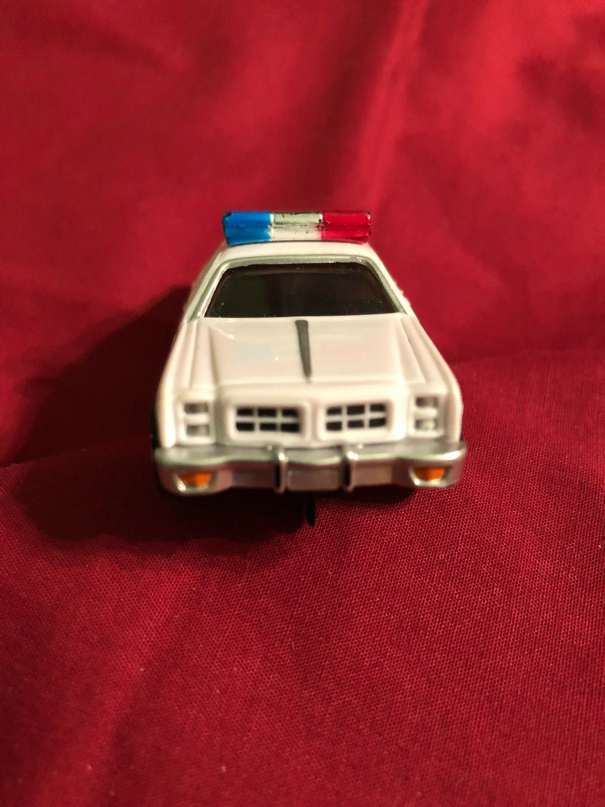 2006 Electric Slot Car Sheriff Roscoes DODGE MONACO Hazzard County..  Auto World