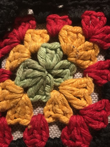 Multi Color GRANNY SQUARE AFGHAN  MCM Blanket Throw 100x68