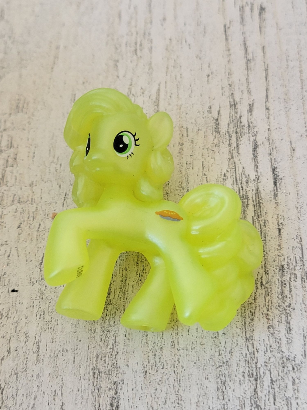My Little pony yellow pie cutie mark 2010 toy figure | eBay