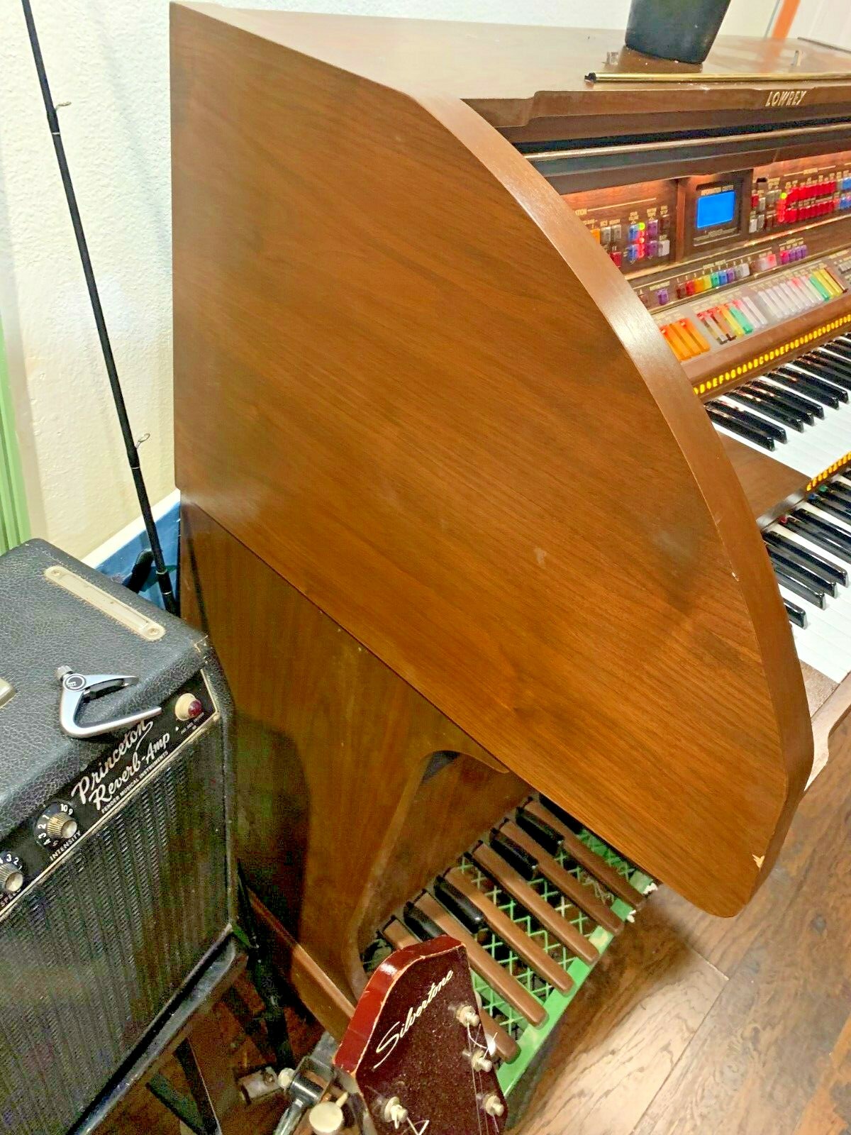 LOWREY Premier SE30 ORGAN Amazing Instrument Big Sound Roll Top