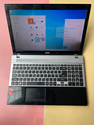 Acer Aspire V3-551 15.6'' AMD A8-4500M 8GB RAM 640GB HDD Bluetooth WEBCAM DOLBY
