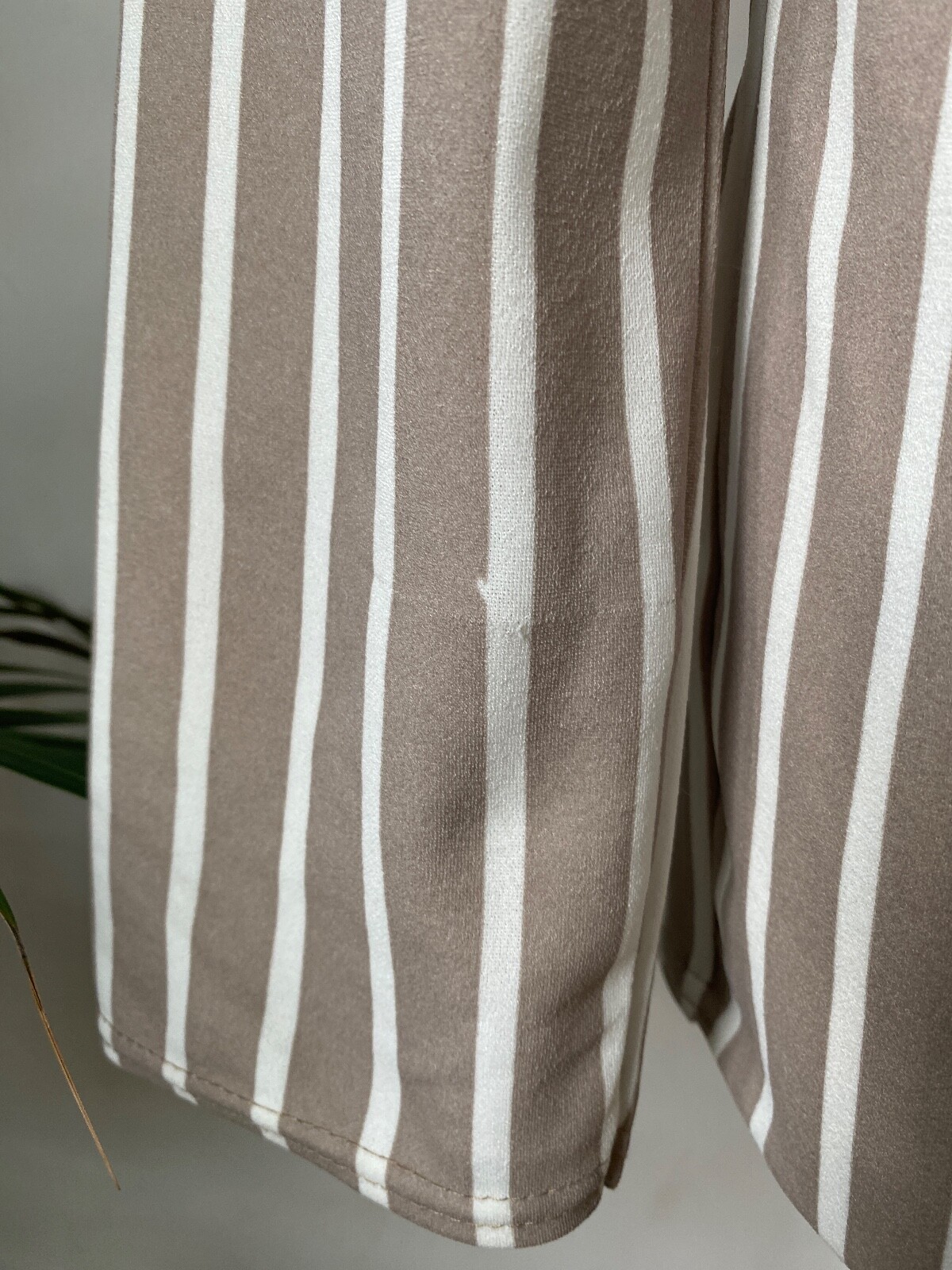 I Saw It First Pinstripe Oversized Longline Blazer Size 6 Stone - Picture 2 of 4