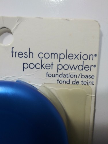 *NEW* CoverGirl Fresh Complexion Pocket Powder Foundation 615 Natural Ivory