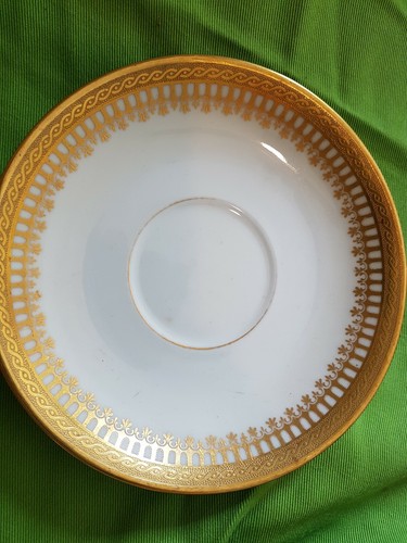 Limgoes Bernardaud china 110pc set B&C France. Gold Trim.