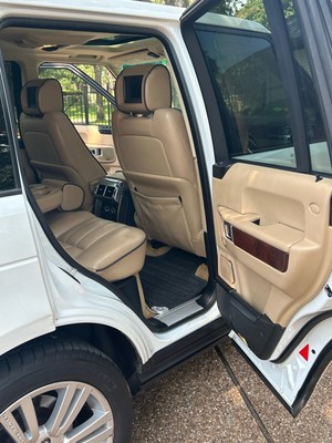 image 4 of interior