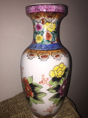 PEACOCK & FLORAL VASE ASIAN THEMED GOLD TRIM THROUGHOUT IMARI STYLE