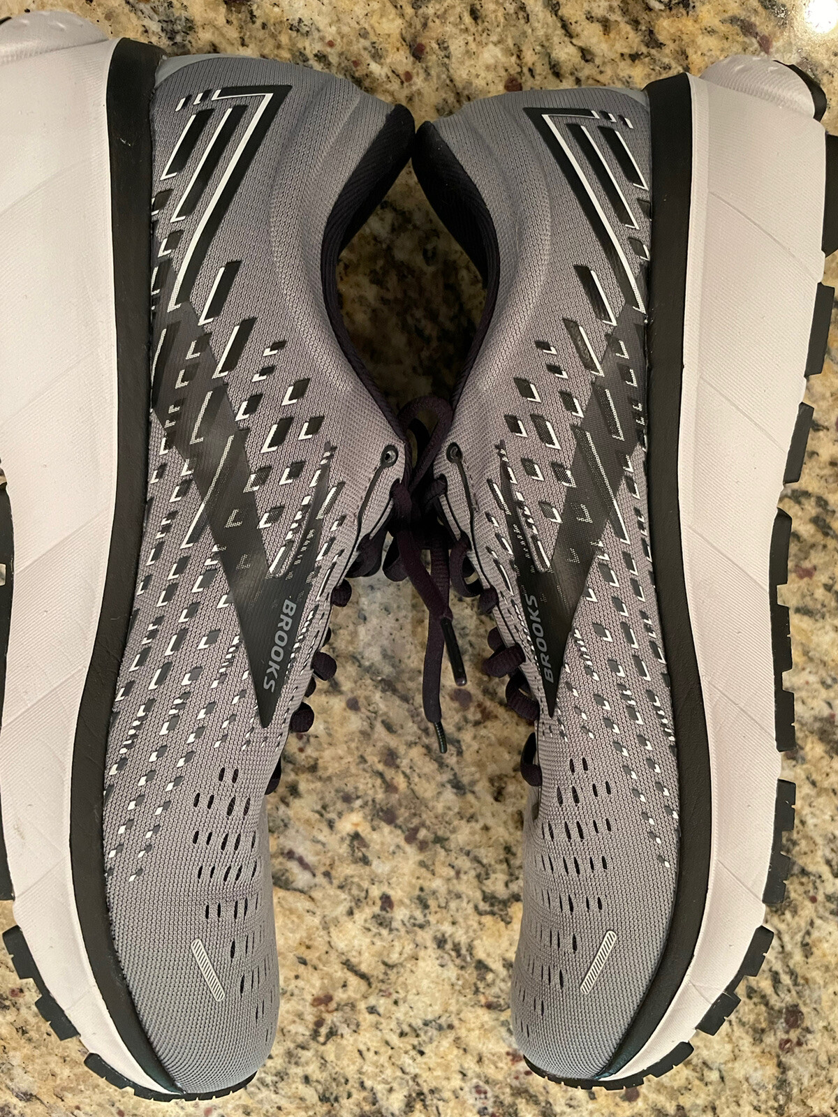 Brooks Mens Ghost 13 1103481D040 Gray 