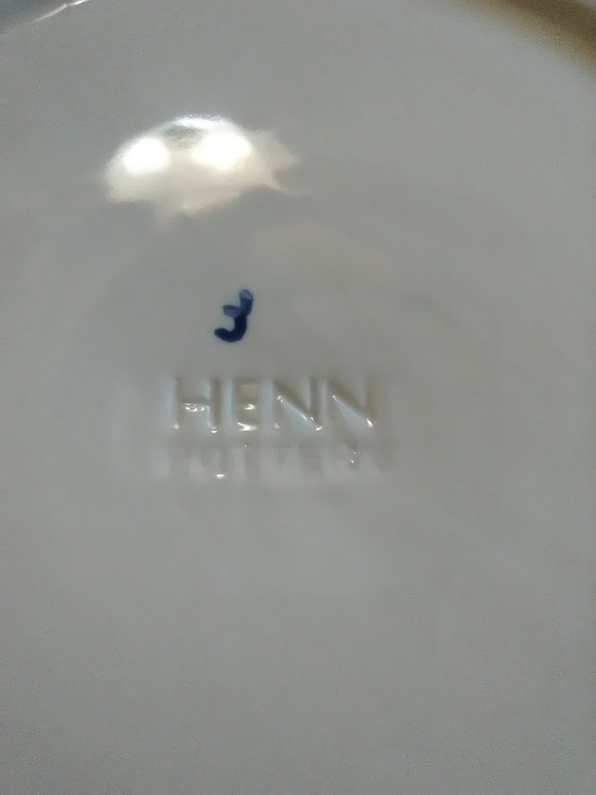 Henn Pottery Blue Spongeware sponged snowflake charger plate never used