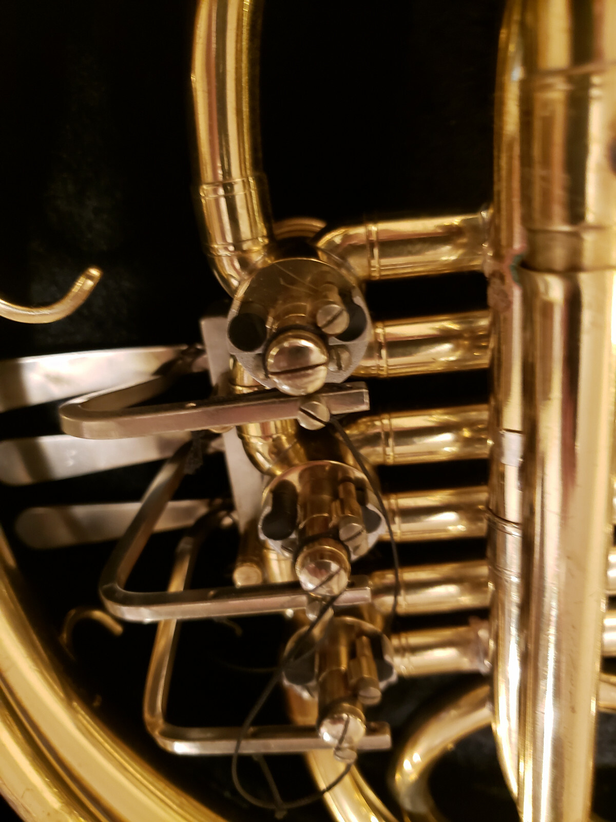 King Cleveland Single French Horn, Great condition.  message for info.