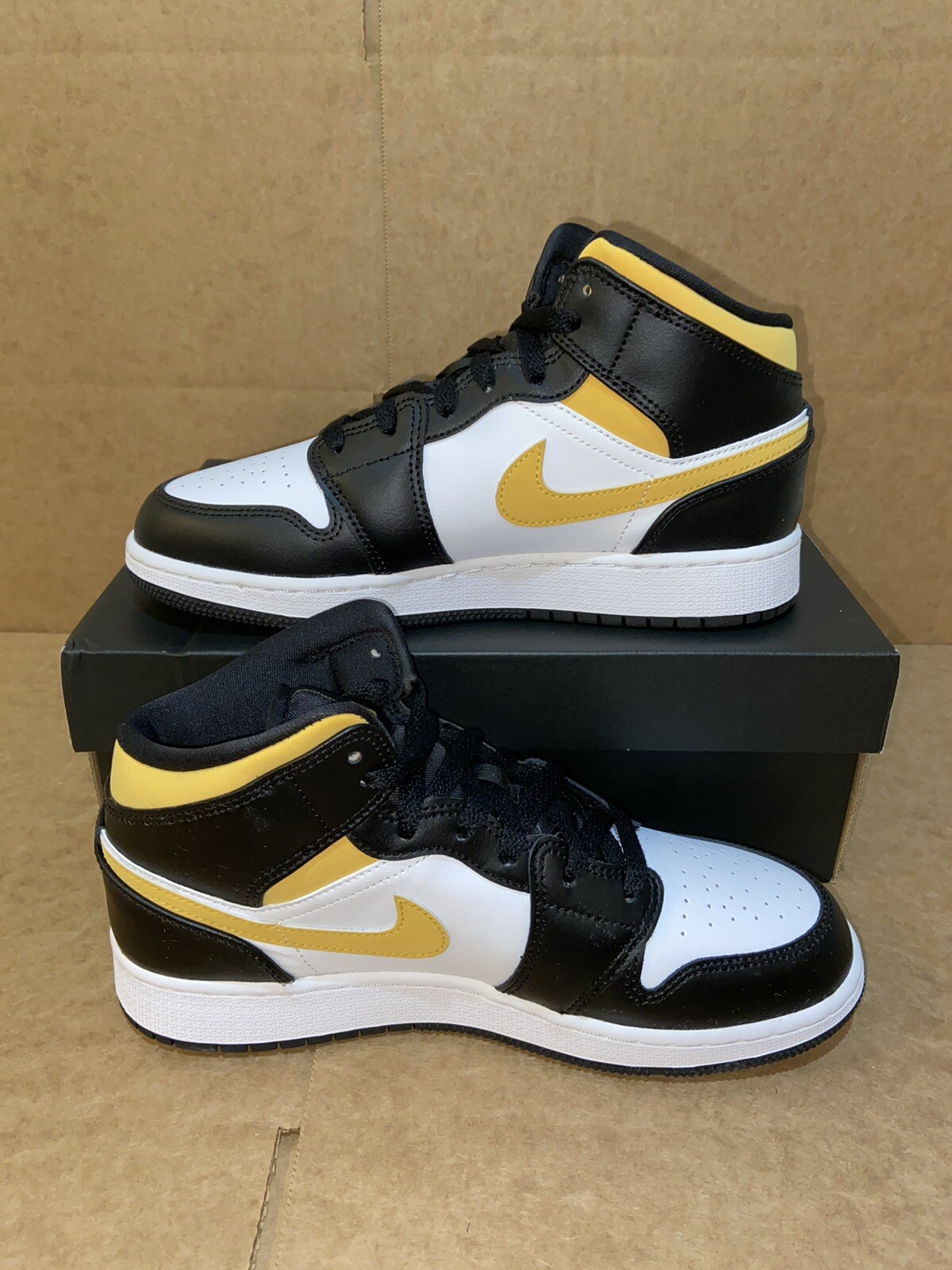 air jordan mid 1 pollen