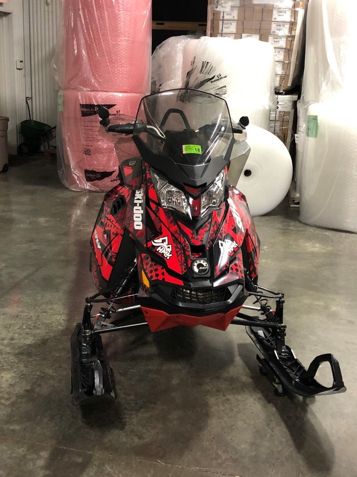 SKIDOO SNOWMOBILE