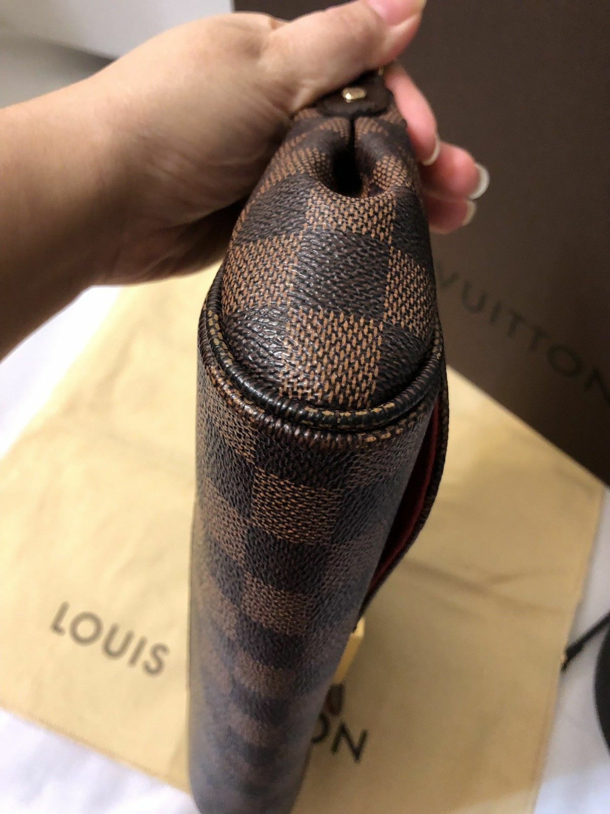 LOUIS VUITTON Favorite MM Damier Ebene Shoulder Crossbody Bag