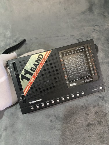 TOSHIBA　3BAND（AM・FM・SW短波放送）RT-508F hqdefault.jpg