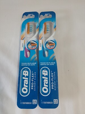 Lot X2 Oral B Pro-Flex Expert Clean Soft Toothbrush (1) Purple & (1) Blue BNIP!
