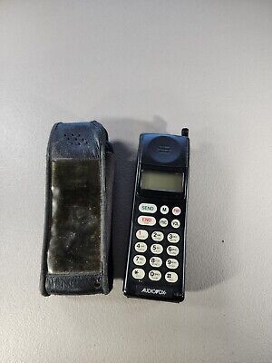 Audiovox MVX-425 Cellular Telephone & Case - For Parts Or Display Only