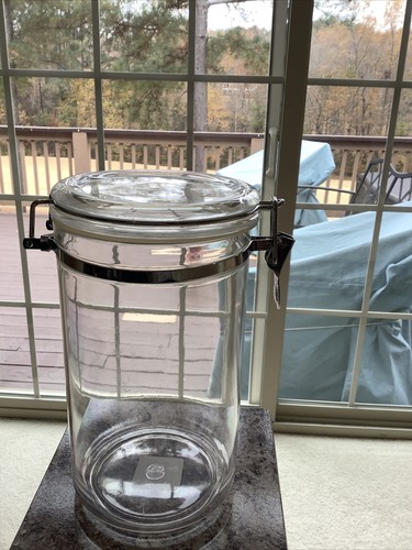 Oggi Clear Acrylic Canister Food Storage Container~Locking C