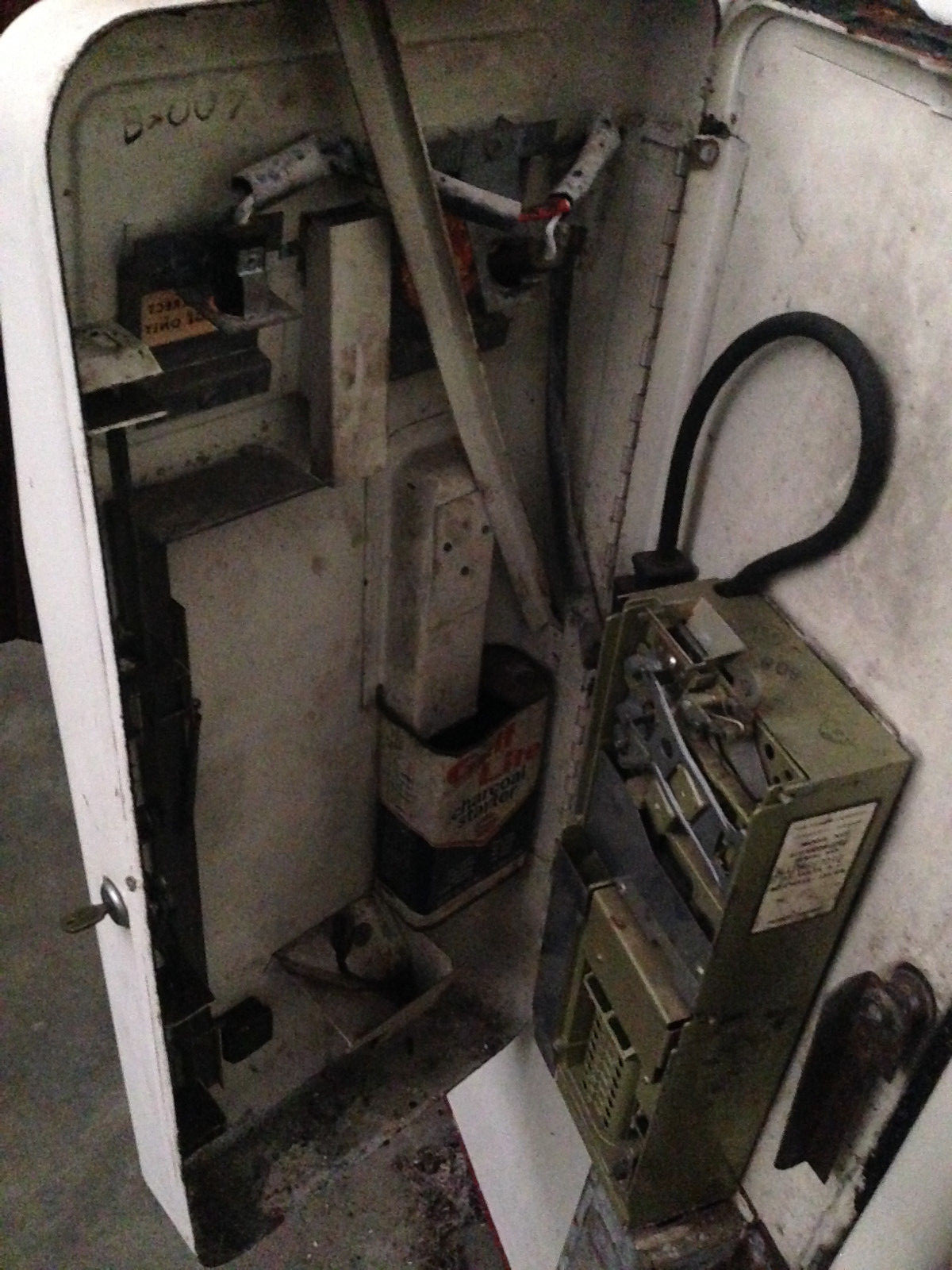 Coca-Cola Cavalier 72 Vending Machine - Unrestored but complete