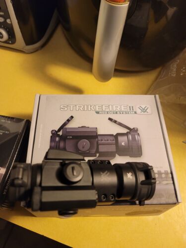 Vortex Optics SF-RG-501 Strikefire II Red Dot Sight Vortex Optics SF-RG-501 Strikefire II Red Dot Sight