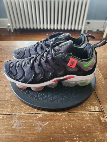 vapormax plus worldwide
