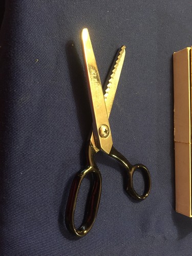 Vintage Acme Shear Co. USA Kleencut Pinking Shears With Automatic Stop