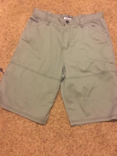 Salty Men’s Beige  Casual Cargo Shorts Sz. 38