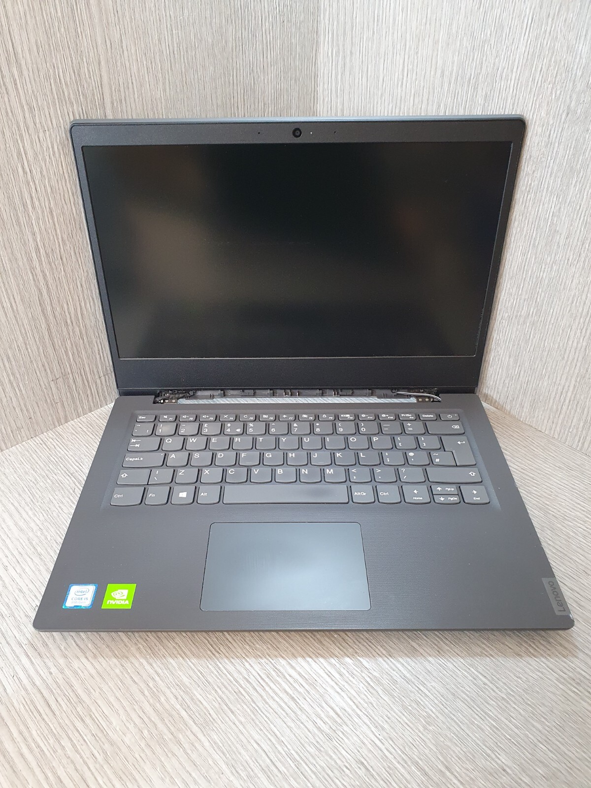 Lenovo V14-IWL i5-8265U @ 1.6GHz 8GB DDR4 256GB NVMe SSD Grade C