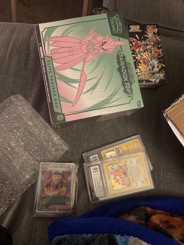Holiday Pokémon Mystery Gift Box (DPL Limited Edition