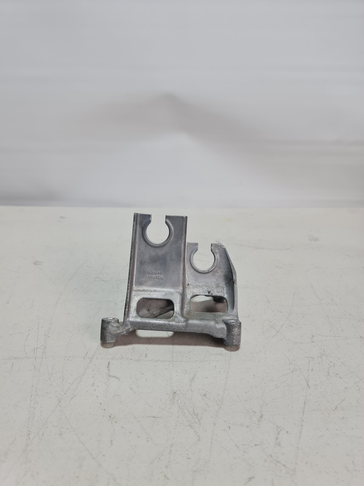 BMW Air Intake Duct Induction Pipe Rubber Mounting 13718573147 8573147