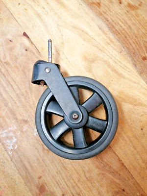 Britax b free front 2025 wheel problem