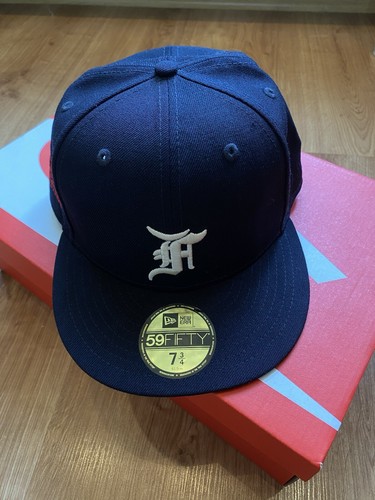 マ*ル様 7 5/8 Fear of god essentials New Er MLB New Era Fear of God Essentials 59FIFTY Fitted Hat Navy