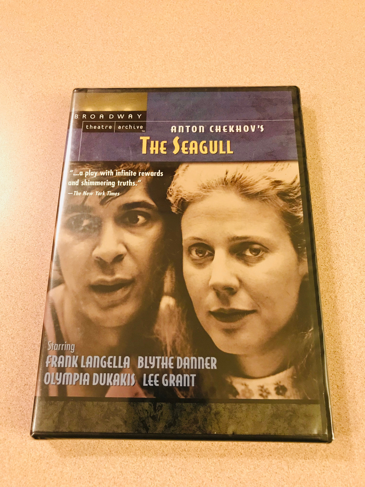 【中古】 Anton Chekhov’s The Seagull Broadway Theatre Archive 1975 DVD $_57.JPG?set_id=8800005007