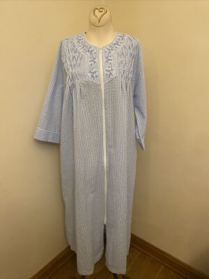 Miss Elaine Essentials Zip Front House Dress Nightgown Size PS  New