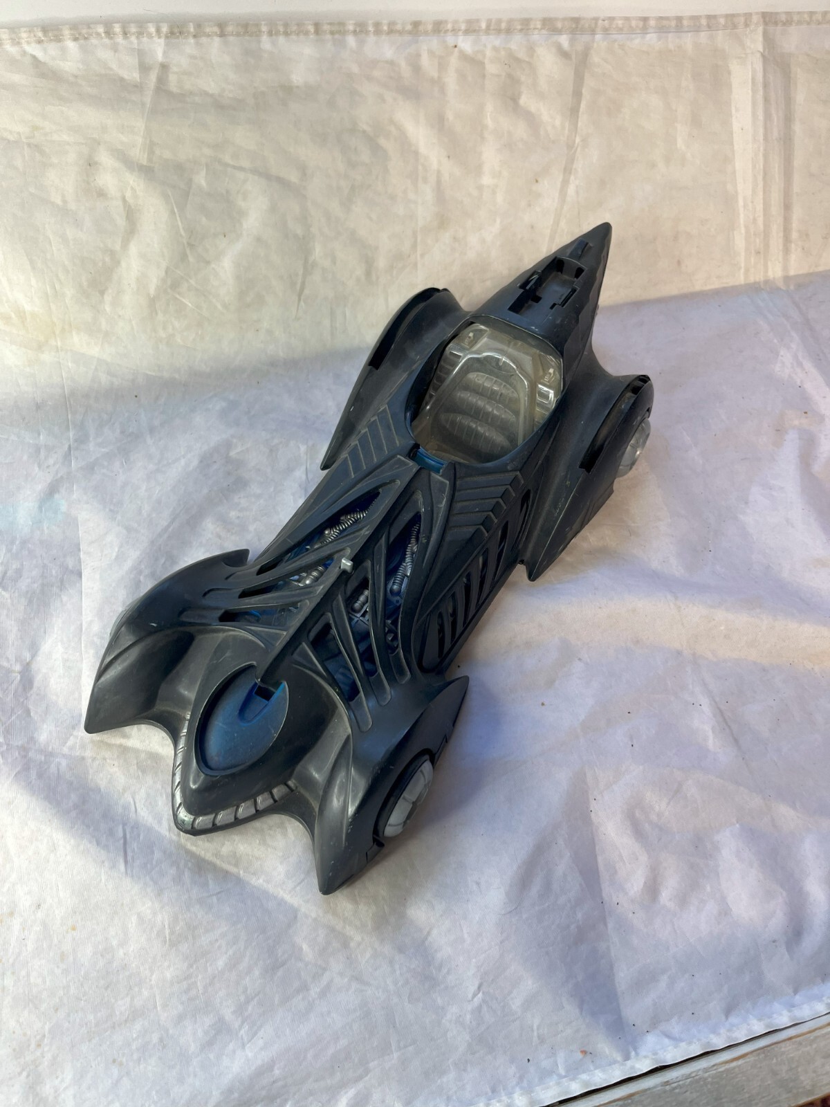 アメコミ 1:24 1995 BATMAN FOREVER BATMOBILE W/BAT 1995 Batman Forever Batmobile w/BATMAN Diecast Model Car