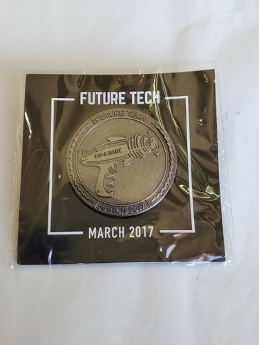 コレクション Loot Gaming March 2017 Future Tech Theme Future Tech LootGaming Collectable Pin Loot Crate March 2017