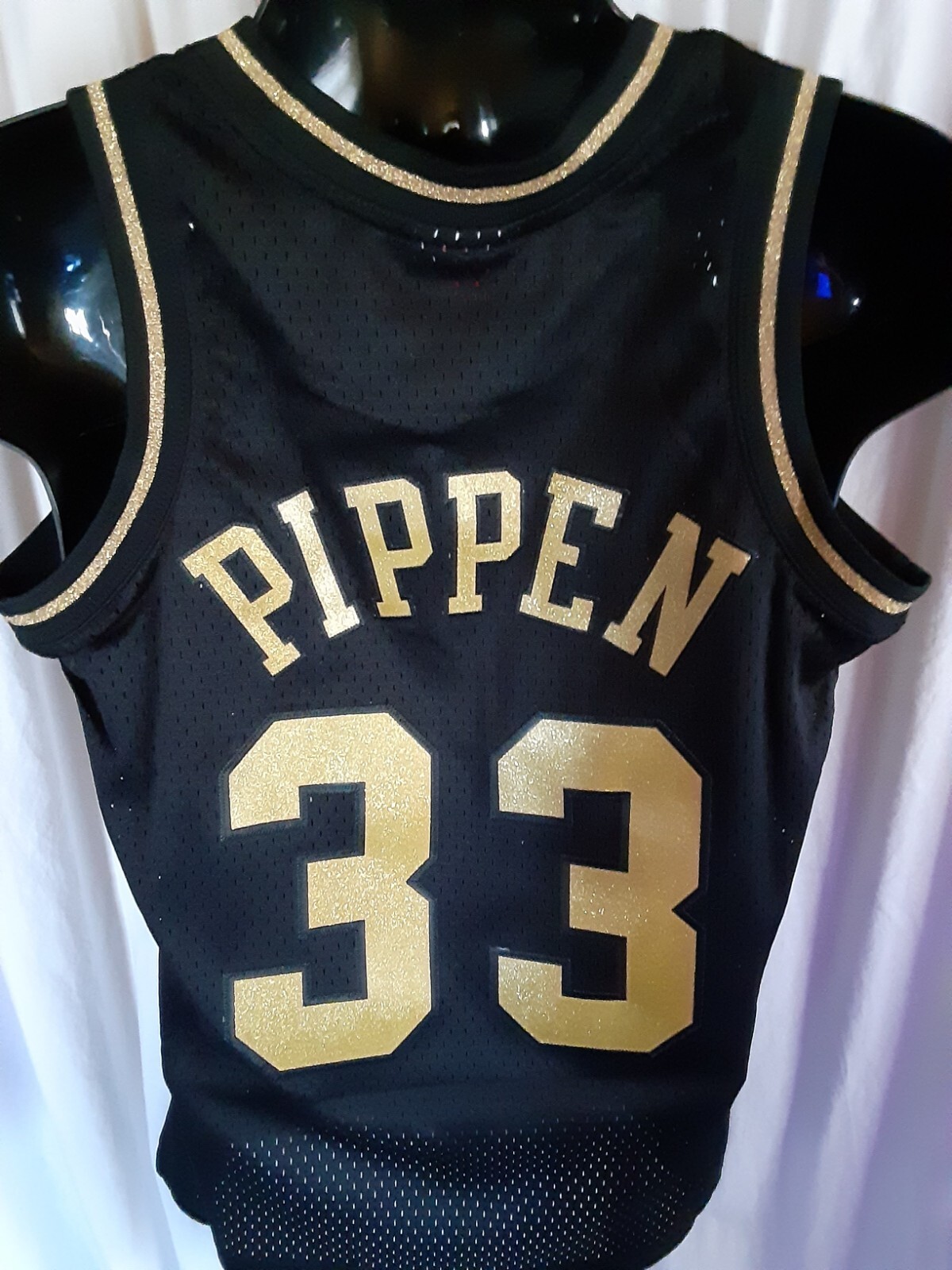 Chicago Bulls Scottie Pippen # 33 Men's Mitchell Ness