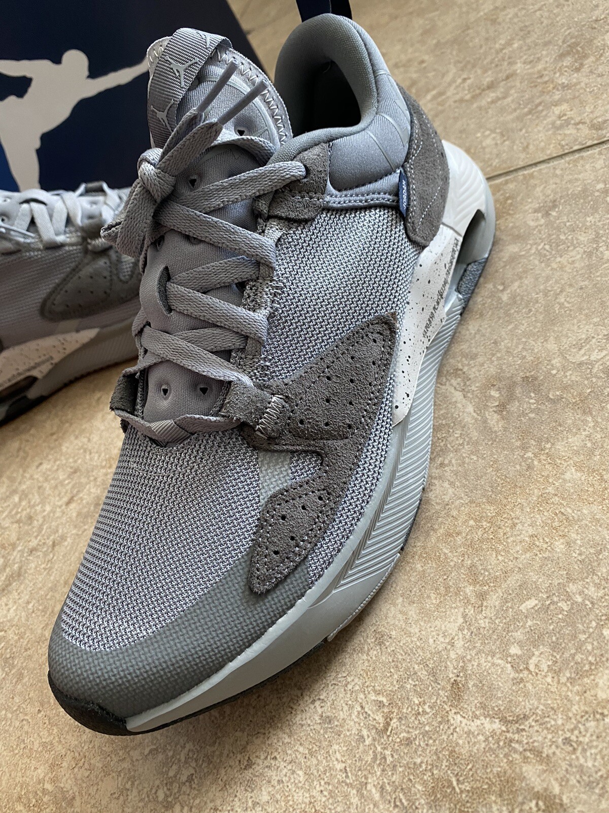 Air Jordan 3 Cadence X Fragment Grey 