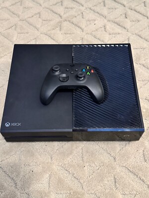 Xbox One 500GB Console Black with Controller