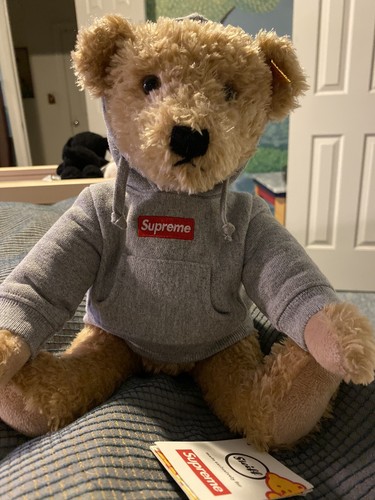 100% Auth. Supreme Steiff Teddy Bear Heather Grey FW18 Brand 100% Auth. Supreme Steiff Teddy Bear Heather Grey FW18 Brand