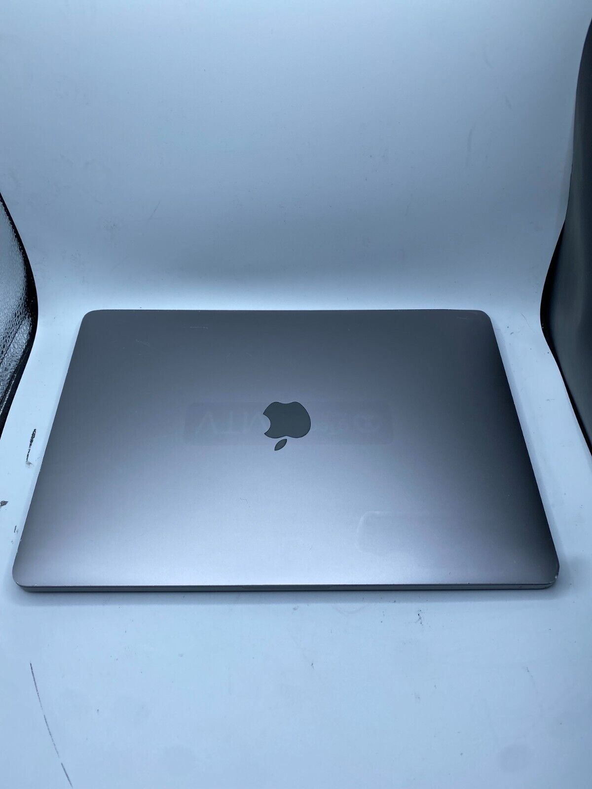 MacBook Pro 13 2020 Touch Silver 2.0 i5 16GB 512GB SSD - C Grade - See Desc MacBook Pro 13 2020 Touch Silver 2.0 i5 16GB 512GB SSD - C Grade - See Desc