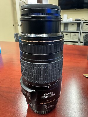 Canon EF 70-300mm f/4-5.6 IS USM Telephoto Zoom Digital Camera Lens Used