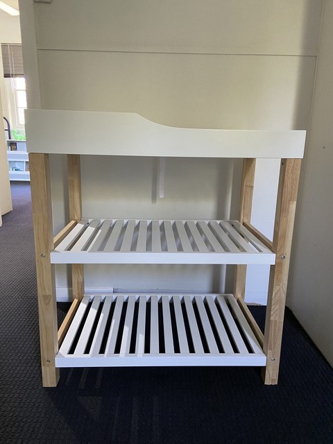 mocka jimmy change table