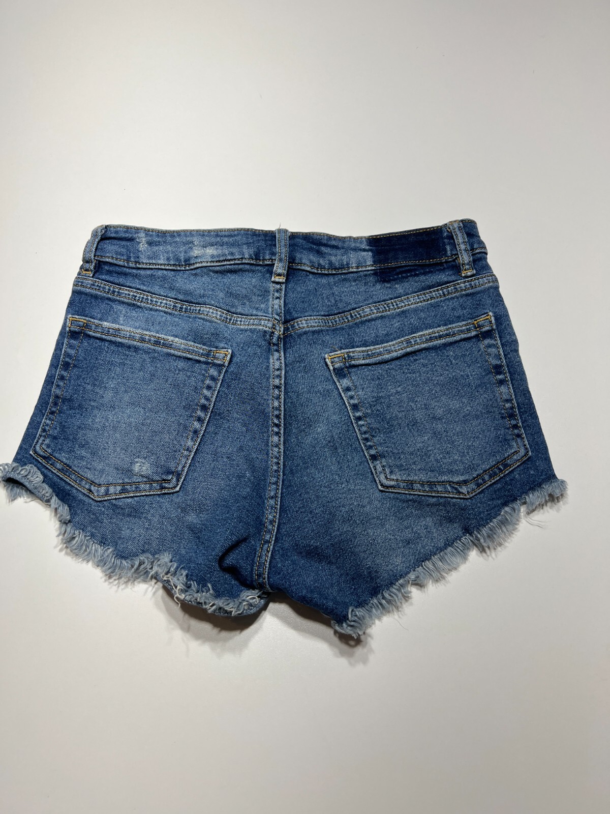 Divided by H&M Shorts Womens Size 6 Cut Off Raw Hems Shorty Destroyed High Waist Divided by H&M Shorts Womens Size 6 Cut Off Raw Hems Shorty Destroyed High Waist