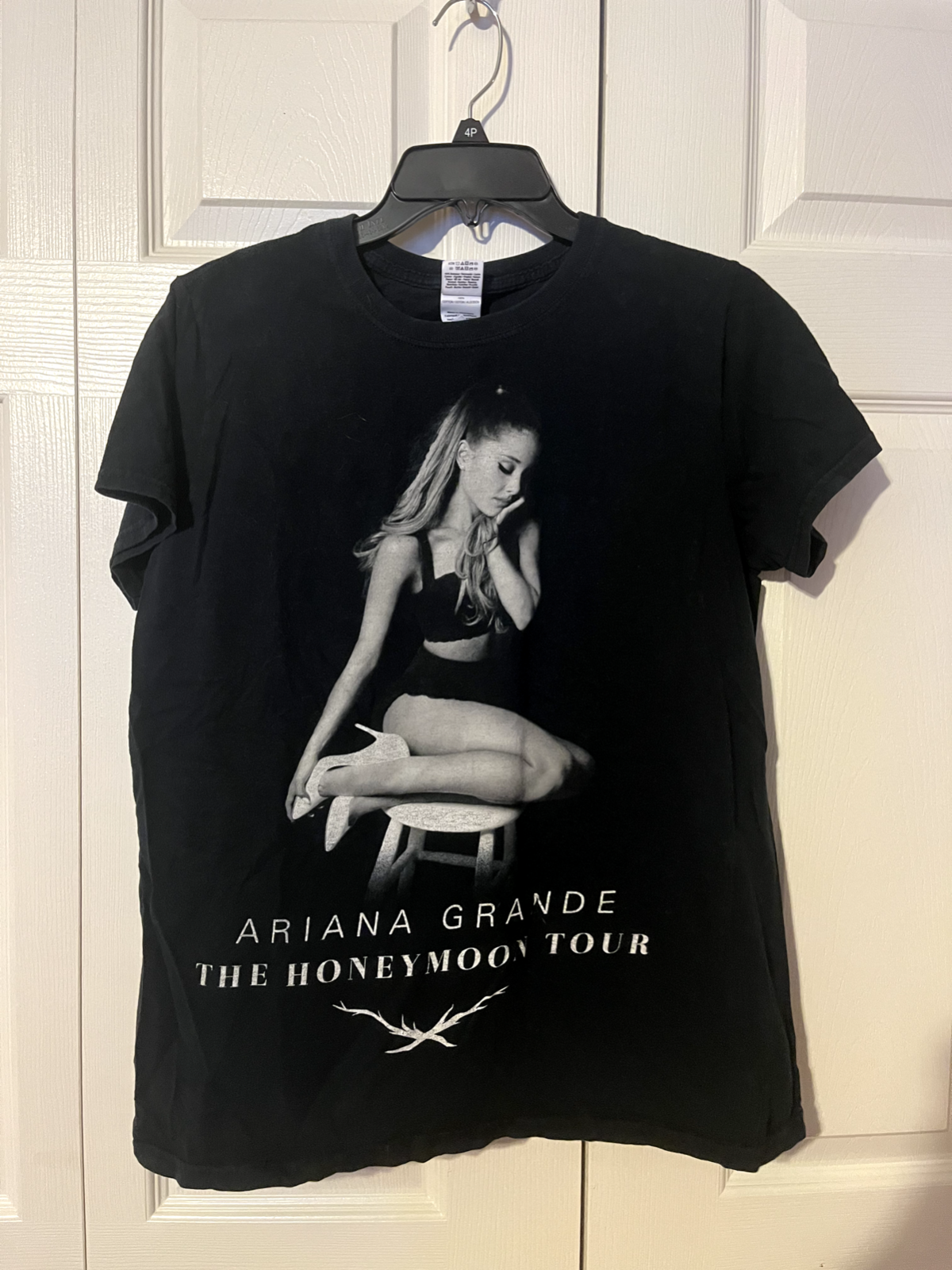 アリアナ・グランデ　Tシャツ　Mサイズ　HONEYMOON 未開封品 アリアナ・グランデ Tシャツ Mサイズ HONEYMOON 未開封品