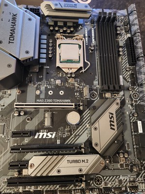 MSI MAG Z690 TOMAHAWK WIFI DDR4 - INTEL i7 9700k CPU included - NEW/NEVER USED